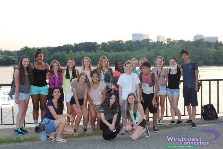 972047_643358359009490_1069235873_n